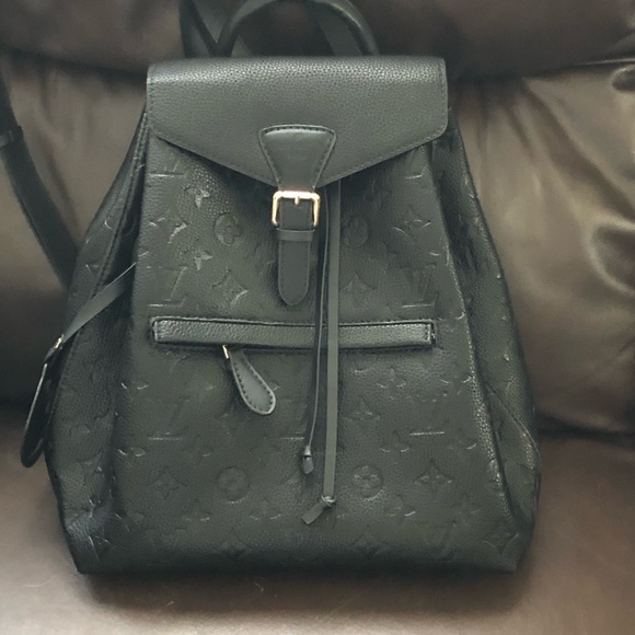 Backpack - Picture 1 of 4